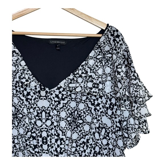Lane Bryant Black & White Print Ruffle Sleeve V Neck Cinched‎ Blouse Top size 18 - Picture 4 of 8